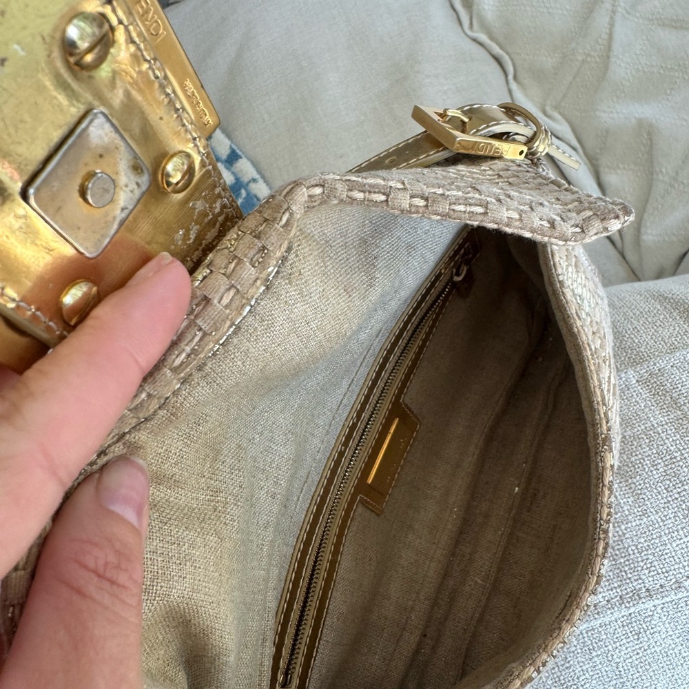 Vintage Fendi Baguette, rare and authentic ✨ - Picture 10 of 13